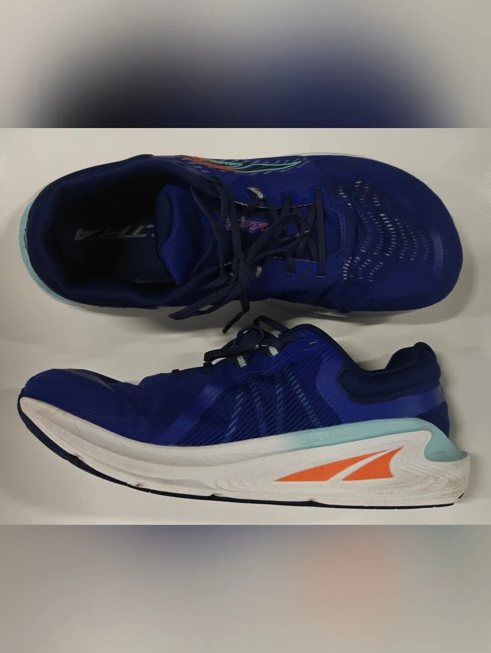 Altra Paradigm 7 Men's Size 10.5 Running Shoes Blue Foot Shape